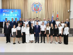 «Россия - это мы»: Губернатор Алтайского края В.П.Томенко встретился с лучшими выпускниками школ Алтайского края.